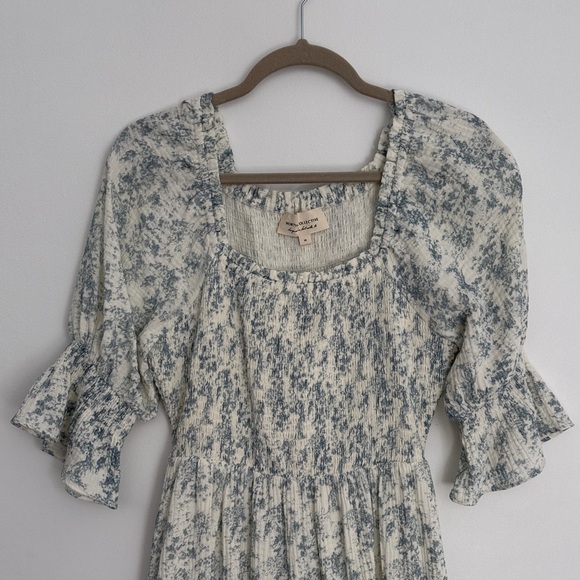 Worth Collective Dresses & Skirts - Worth Collective Cream and Blue Floral Smocked Midi Dress